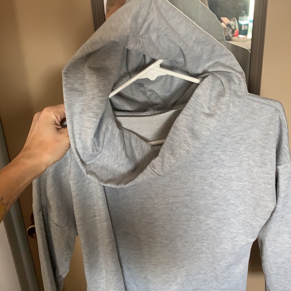 Grey pullover - Picture 2 of 2